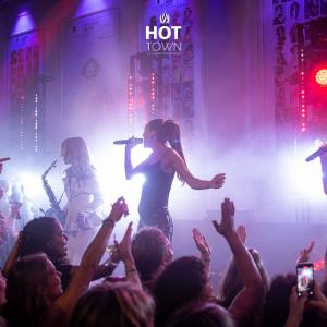 Hot Town Club5